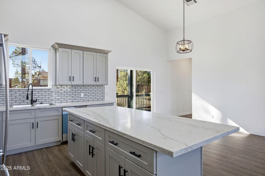 Quartz counters Quartz counters