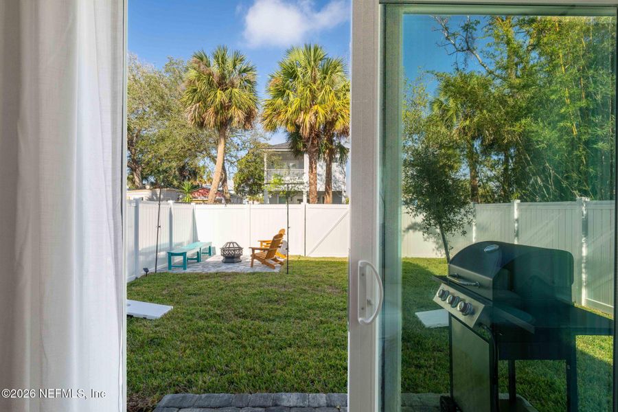 Exterior details and patio area of a home in , Jacksonville Beach (Image 31).