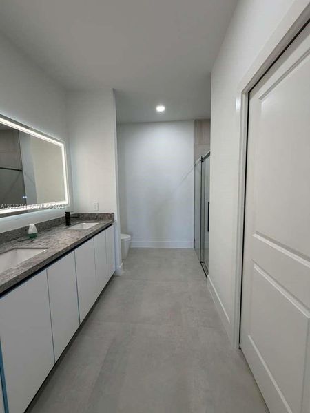 Image 21 of a home in .