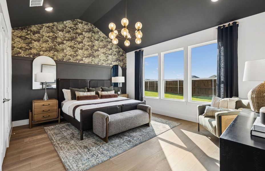 Representative furnished interior of a home built from the Gillett by Pulte Homes in Mission Hills, Garland (Image 22).
