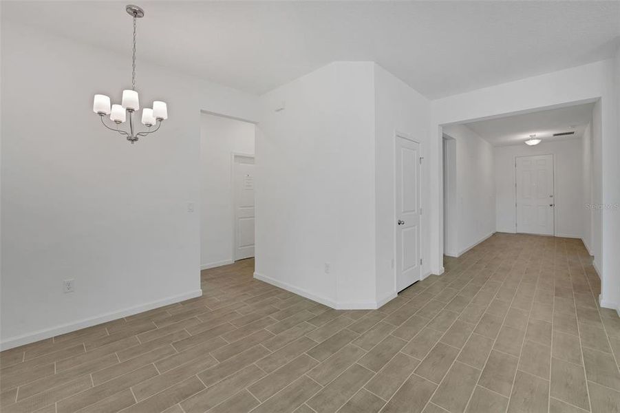 Spacious, unfurnished interior of a new home in Willowbrook North, Winter Haven (Image 26).