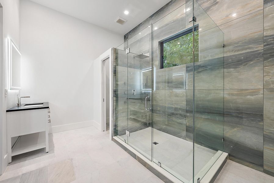 Guest Bathroom Guest Bathroom