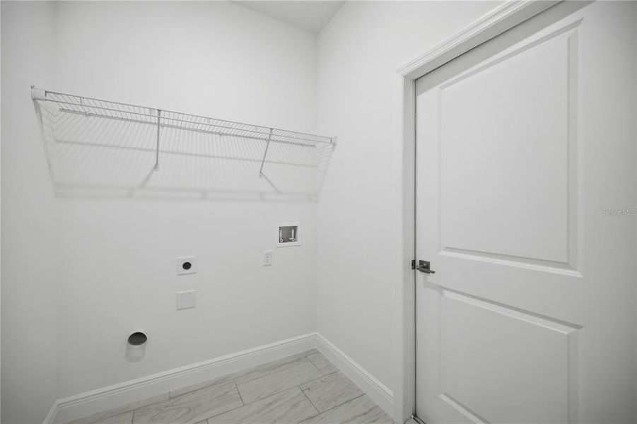 Spacious, unfurnished interior of a new home in , Citrus Springs (Image 17).