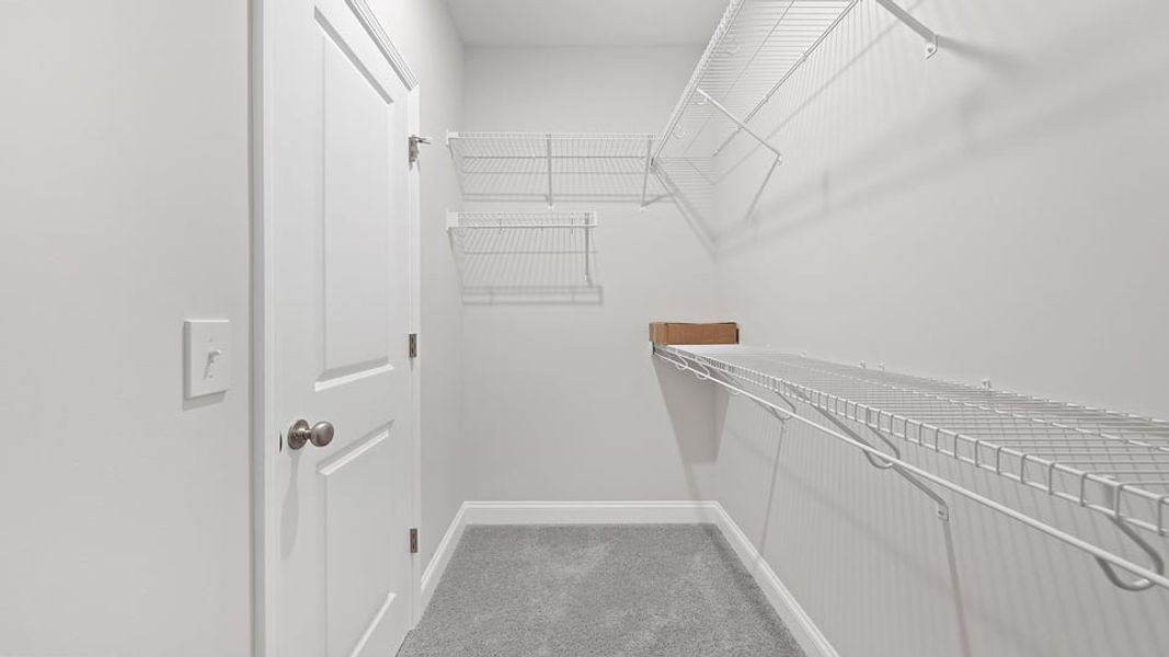 Spacious, unfurnished interior of a new home in Sunset Summits, Spartanburg (Image 28).