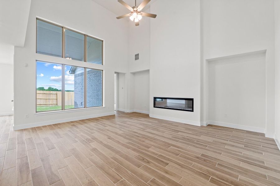 Spacious, unfurnished interior of a new home in Nolina, Georgetown (Image 20).