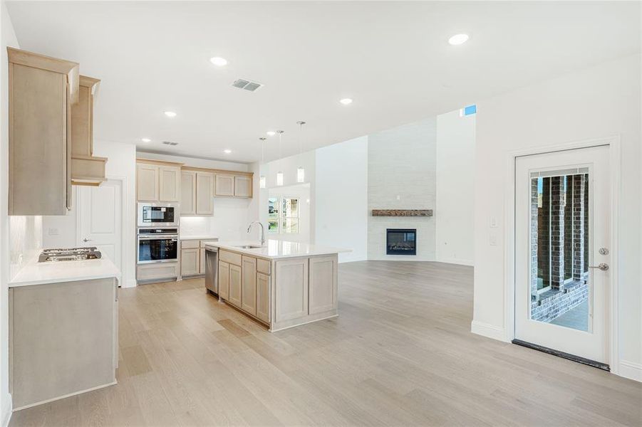 Furnished interior view inside a new home in Country Lakes Classic 60, Argyle (Image 8).