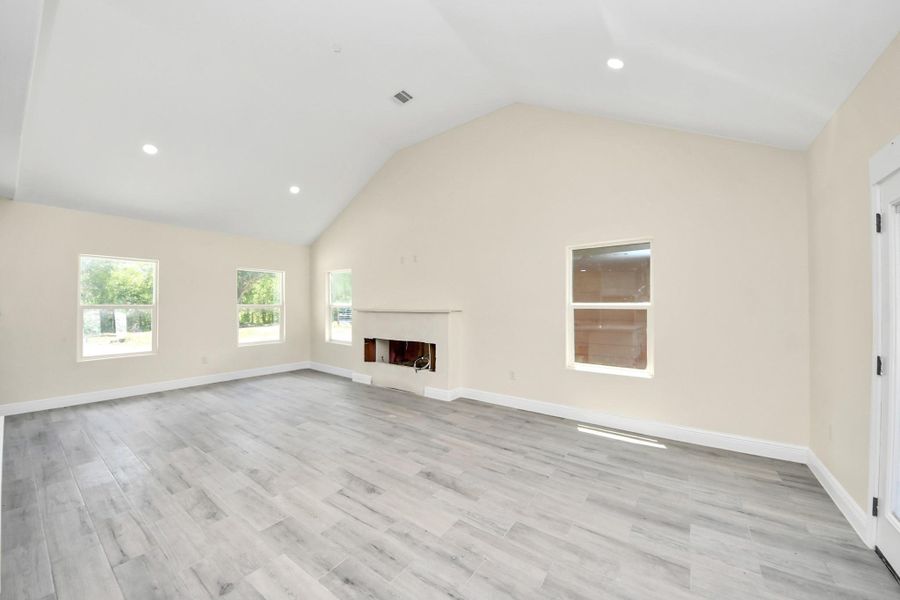 Spacious, unfurnished interior of a new home in , Cleveland (Image 15).