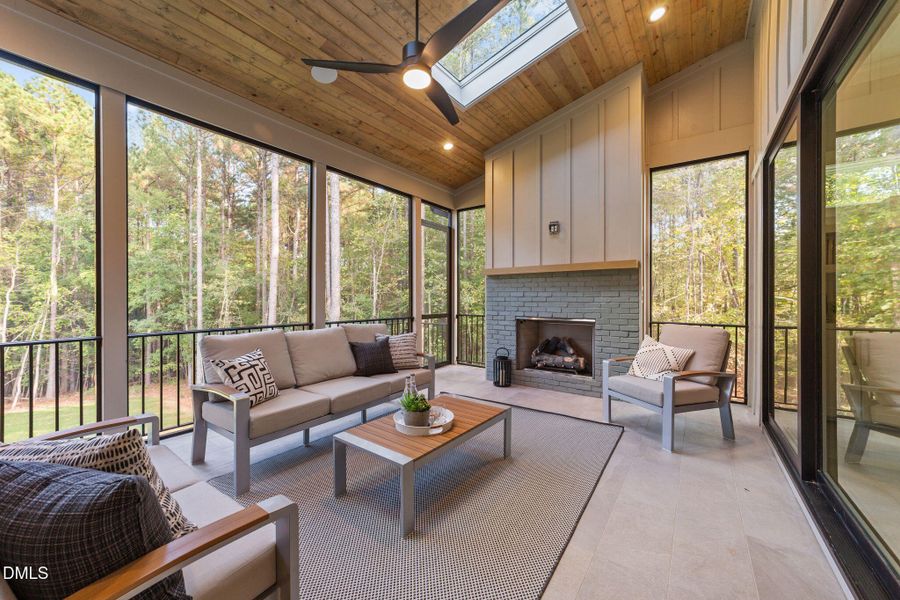 33-web-or-mls-VB4A0728 33-web-or-mls-VB4A0728