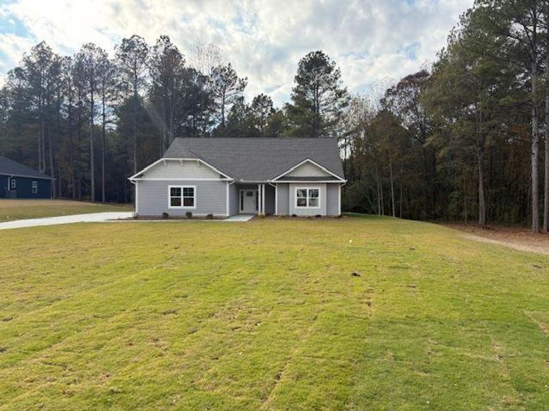 Exterior details and patio area of a home in Eagle Heights, Maysville (Image 3).