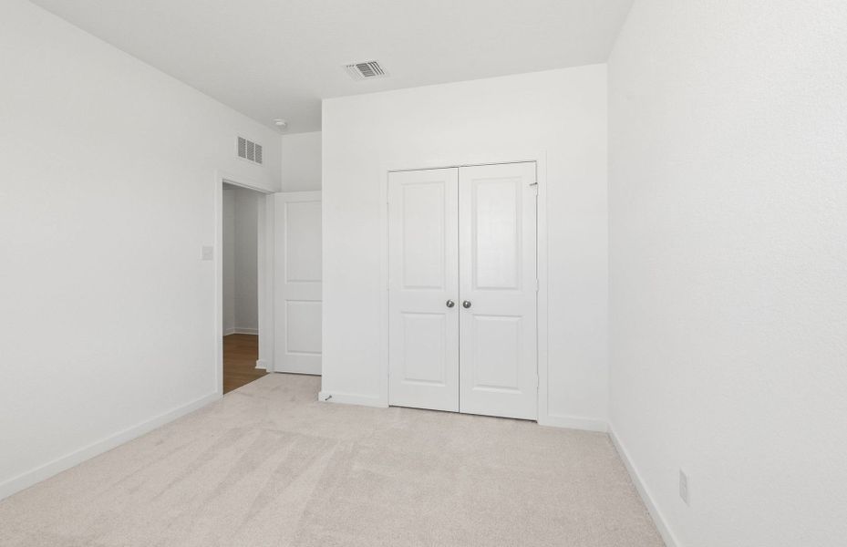 Spacious, unfurnished interior of a new home in Skyview, Belton (Image 25).
