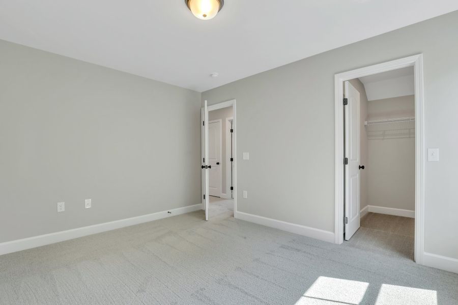 Representative unfurnished interior of a home built from the Sherwood by Ernest Homes in Wexford, Richmond Hill (Image 38).