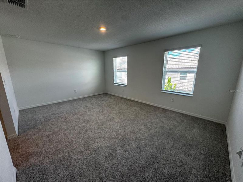 Spacious, unfurnished interior of a new home in , San Antonio (Image 22).