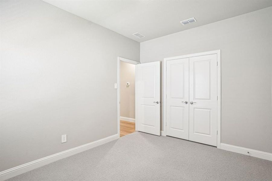 Photo is not of the actual home, but is an inspirational photo of builder’s model home and may depict options, furnishings, and/or decorator features that are not included. Photo is not of the actual home, but is an inspirational photo of builder’s model home and may depict options, furnishings, and/or decorator features that are not included.