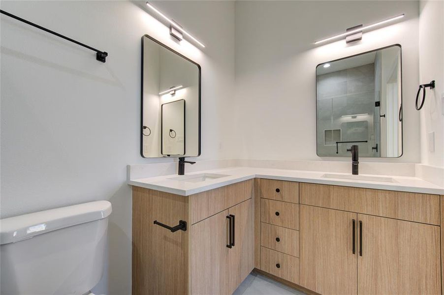 Double vanity in Primary Bathroom