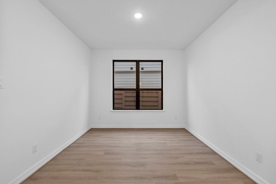 A versatile flex room offering endless possibilities within a refined, classic setting