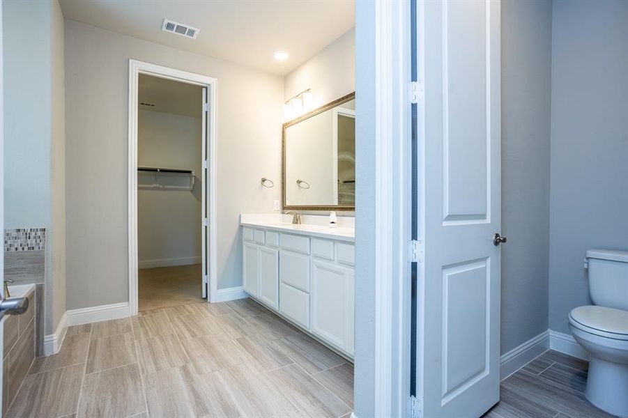 Furnished interior view inside a new home in , Corinth (Image 12).