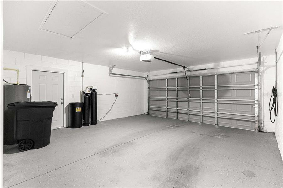 Spacious, unfurnished interior of a new home in , Summerfield (Image 39).