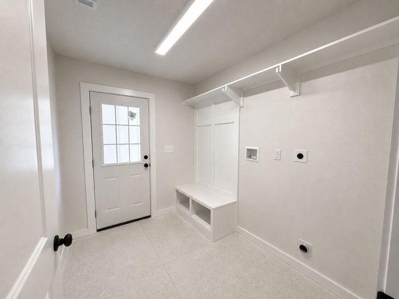 Spacious, unfurnished interior of a new home in , Marquez (Image 7).