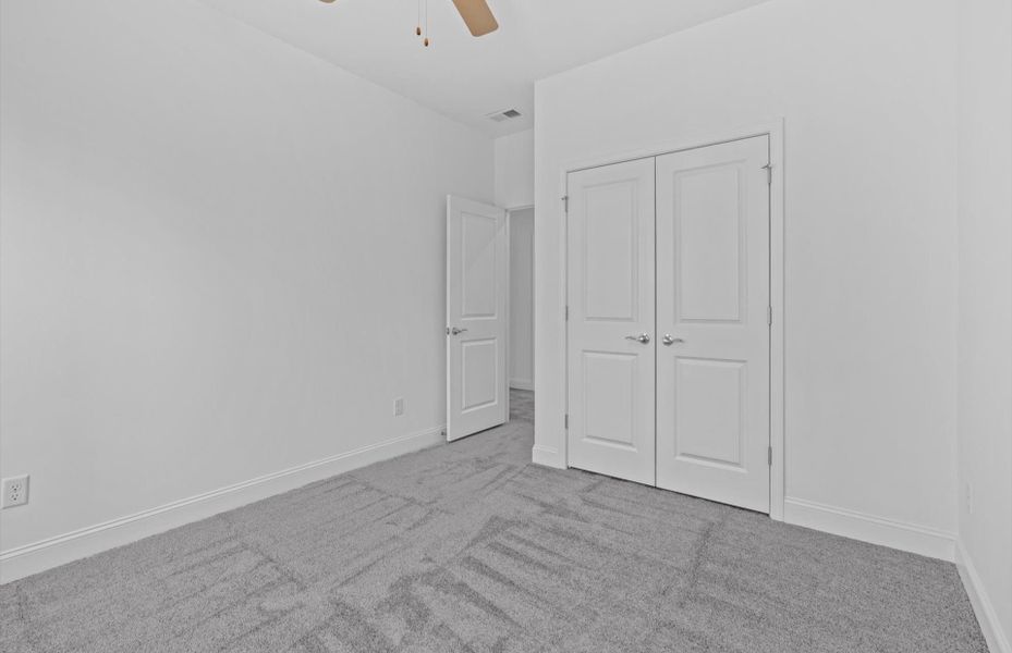 Spacious, unfurnished interior of a new home in Alston Park, Greenville (Image 15).