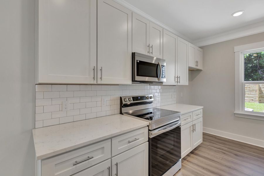 Furnished interior view inside a new home in , Awendaw (Image 4). Furnished interior view inside a new home in , Awendaw (Image 4).