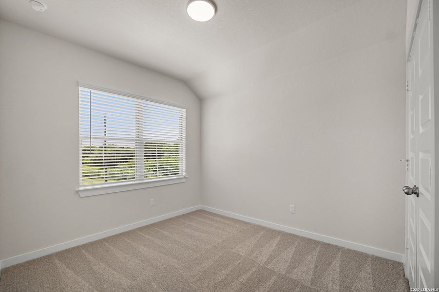Spacious, unfurnished interior of a new home in Trilogy Grove, San Antonio (Image 20).