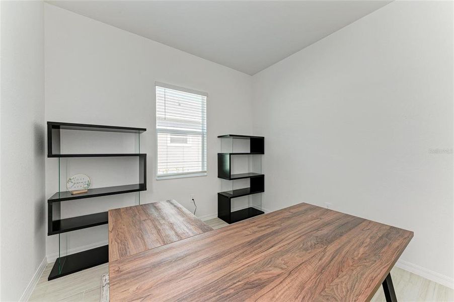 Furnished interior view inside a new home in Calusa Country Club, Lakewood Ranch (Image 44).