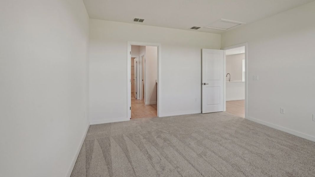 Spacious Primary Suite Jupiter in Hamilton Bluff located in Haines City, FL.