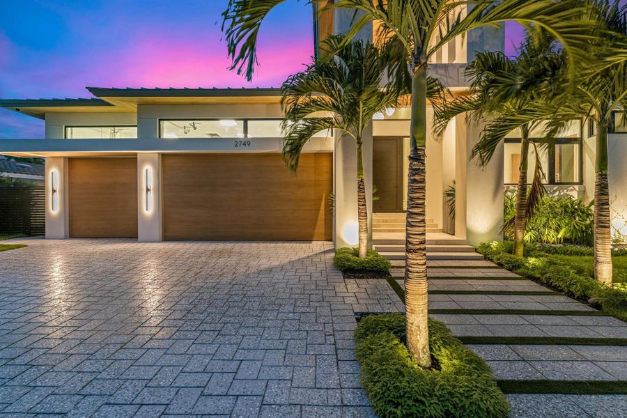 Exterior details and patio area of a home in , Fort Lauderdale (Image 31). Exterior details and patio area of a home in , Fort Lauderdale (Image 31).