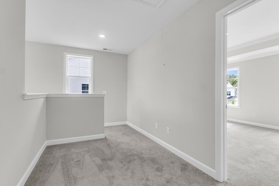 Spacious, unfurnished interior of a new home in , Summerville (Image 36).