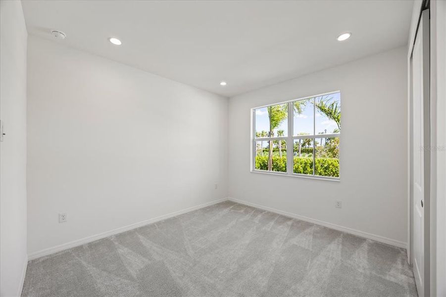 Spacious, unfurnished interior of a new home in , Punta Gorda (Image 20).