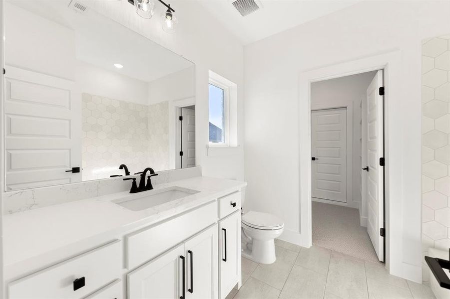 44. 610 Apogee - 3RD Bath