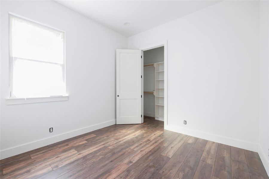 Spacious, unfurnished interior of a new home in , Huntsville (Image 20).