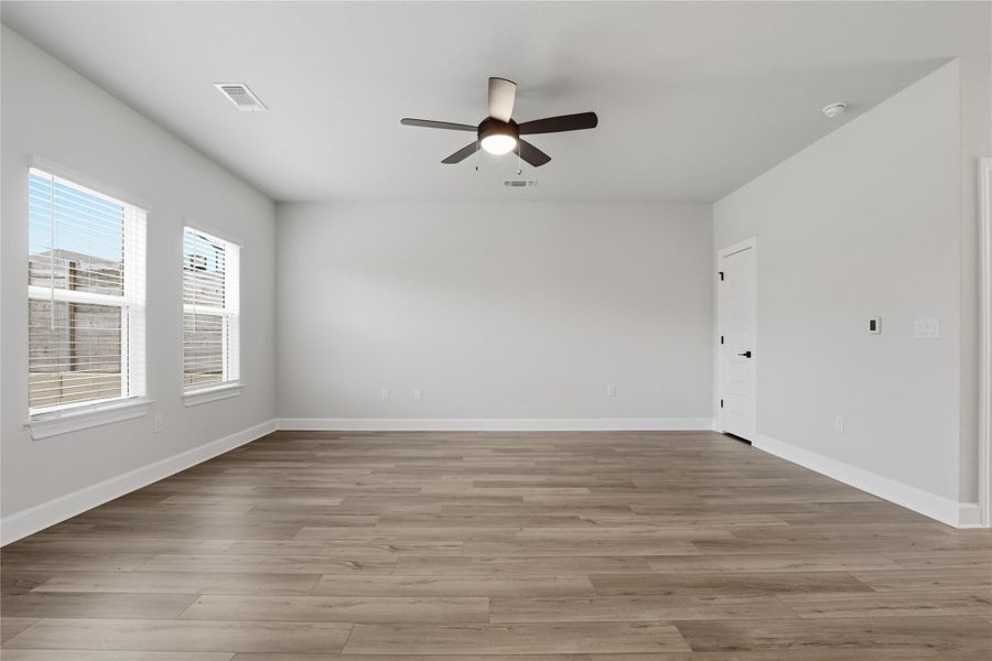 Spacious, unfurnished interior of a new home in Whisper Valley, Manor (Image 25).