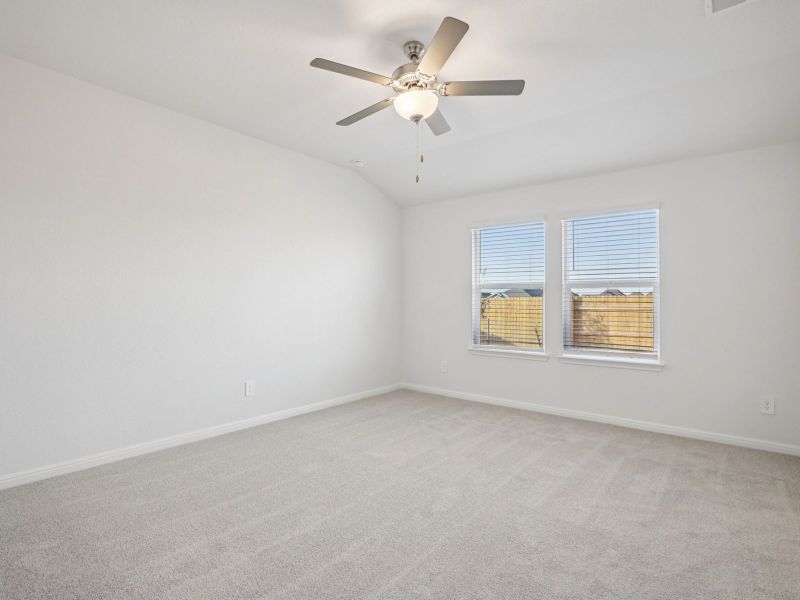 Spacious, unfurnished interior of a new home in Prairie Winds - Reserve Collection, Hutto (Image 9).