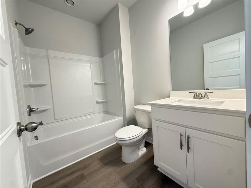 Furnished interior view inside a new home in Ponderosa Farms Manor, Gainesville (Image 10).
