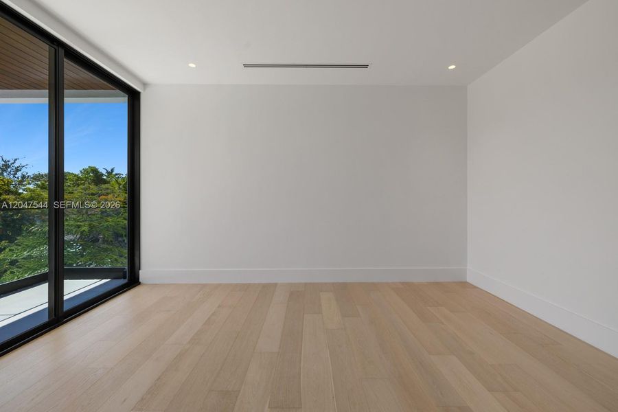 Photo 74