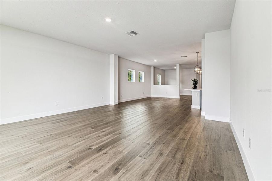 Spacious, unfurnished interior of a new home in The Peninsula at Rhodine Lake, Riverview (Image 19).