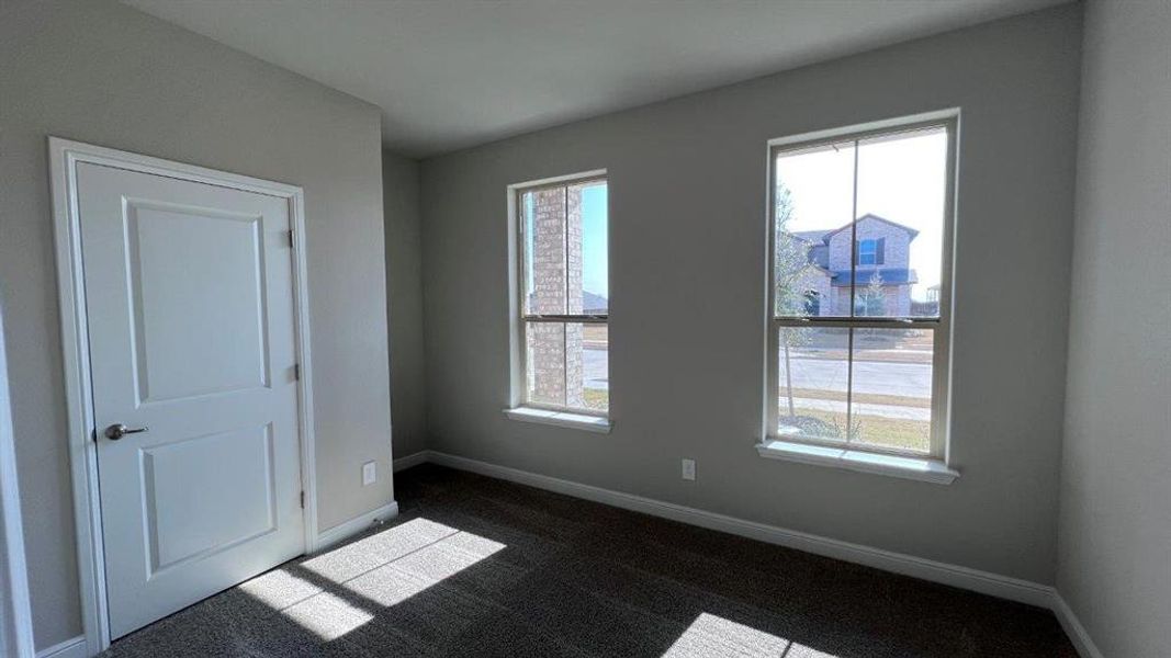 Spacious, unfurnished interior of a new home in Bluestem, Rhome (Image 18).