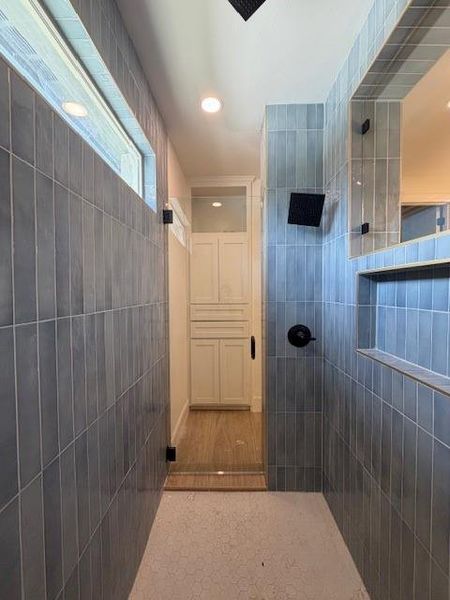 Close-up of interior finishes inside a home in , Weatherford (Image 14).