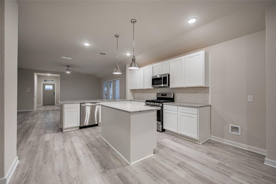 REPRESENTATIVE OF FLOOR PLAN ONLY REPRESENTATIVE OF FLOOR PLAN ONLY