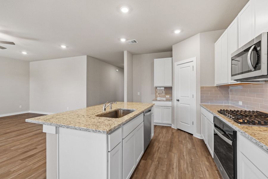 1,956sf New Home in Cedar Creek, TX.  - Slide 13