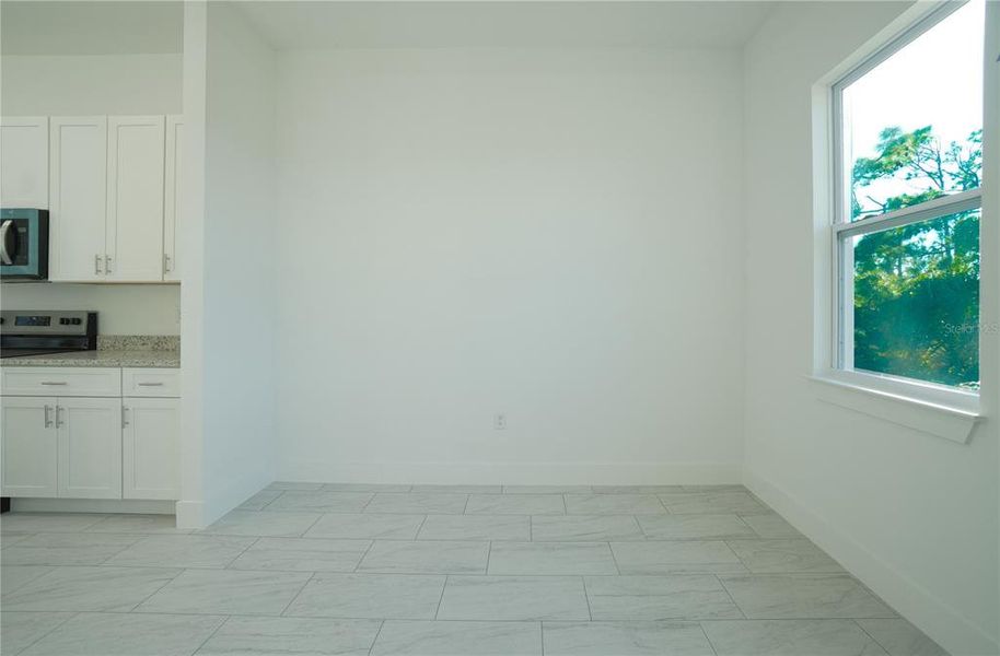 Spacious, unfurnished interior of a new home in , Placida (Image 47).