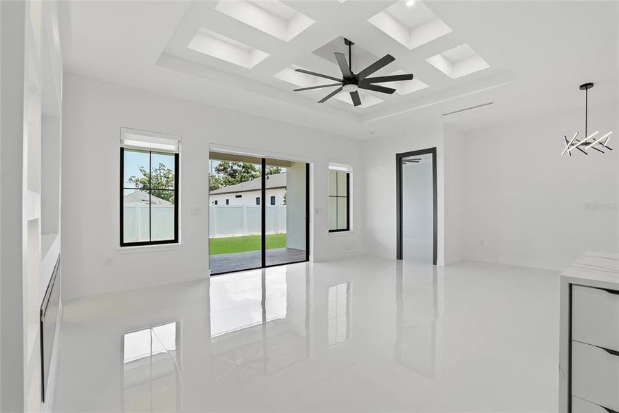 Spacious, unfurnished interior of a new home in , Tampa (Image 43).