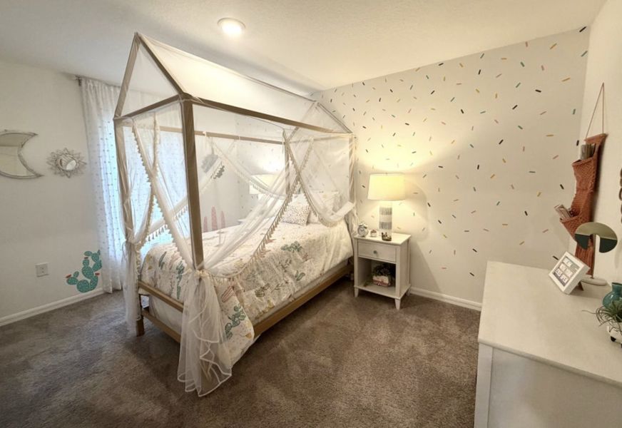 Furnished interior view inside a new home in Citrus Springs, Dunnellon (Image 9).