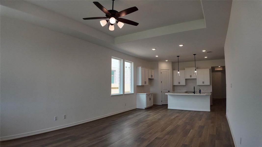 Spacious, unfurnished interior of a new home in Wildrye, Waller (Image 9).