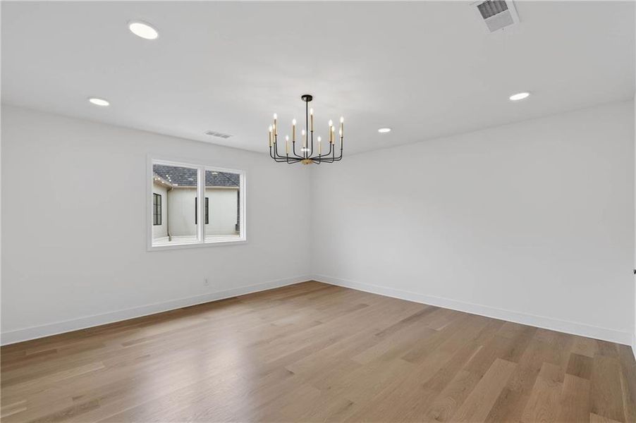 Spacious, unfurnished interior of a new home in , Marietta (Image 60).
