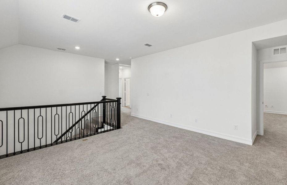 Spacious, unfurnished interior of a new home in Whitewing Trails, Princeton (Image 21).
