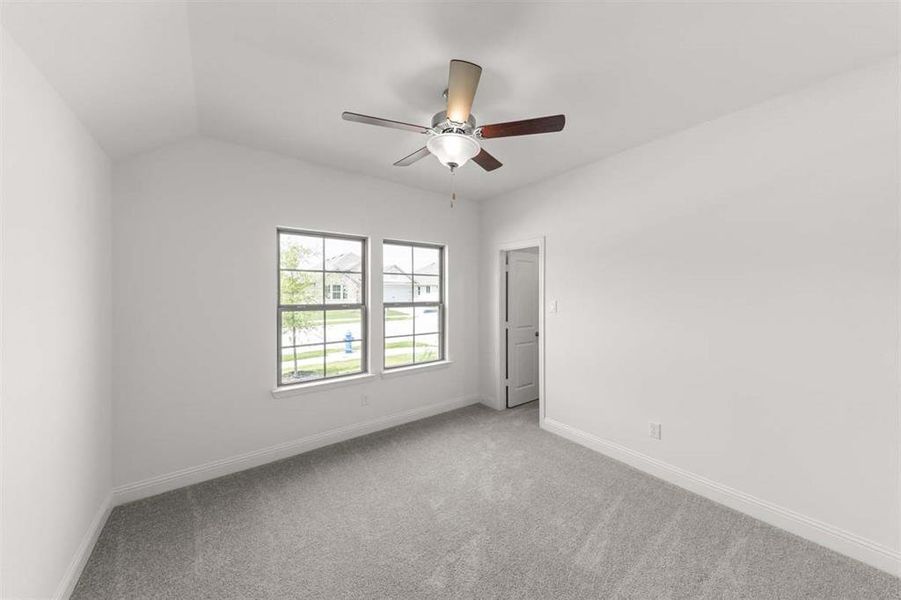 Spacious, unfurnished interior of a new home in River Ranch, Van Alstyne (Image 11).
