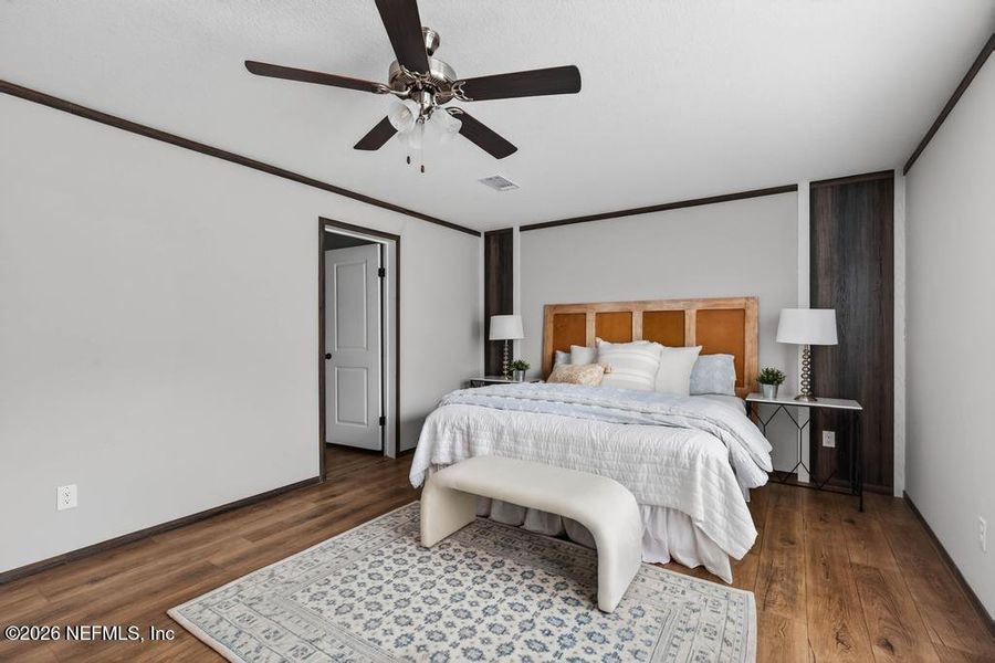 Furnished interior view inside a new home in , Middleburg (Image 4).