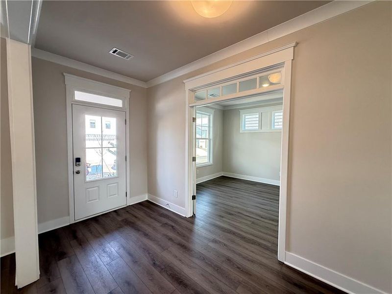 Spacious, unfurnished interior of a new home in Ponderosa Farms Manor, Gainesville (Image 23).